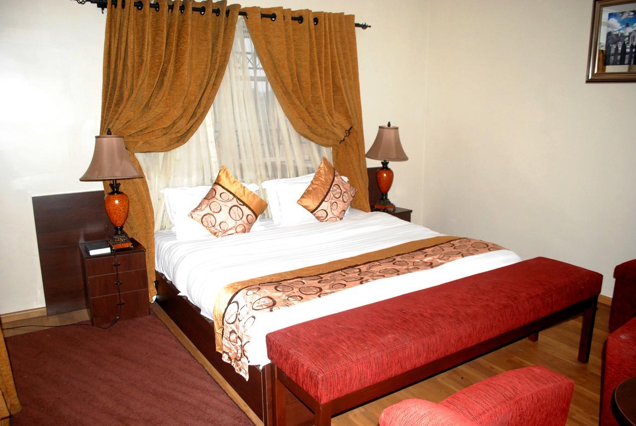 Grand Inn & Suites Ijebu Ode Exterior photo