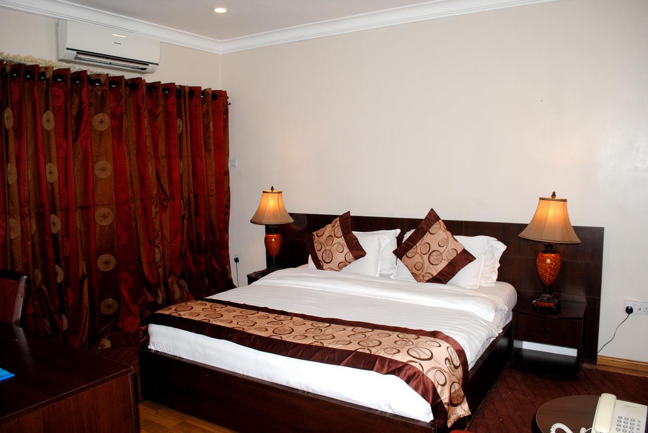 Grand Inn & Suites Ijebu Ode Exterior photo