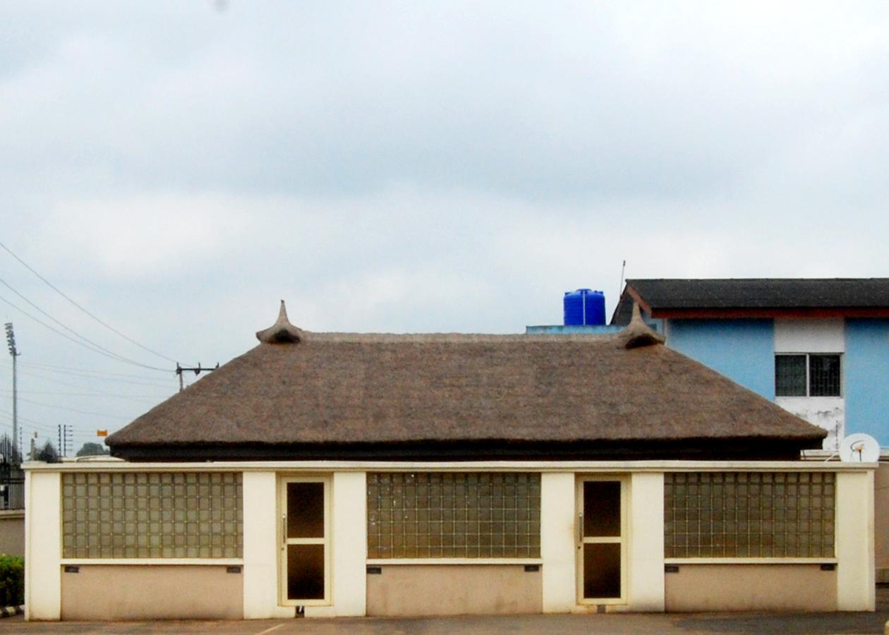 Grand Inn & Suites Ijebu Ode Exterior photo